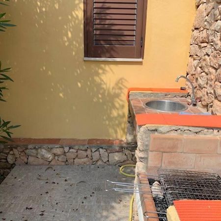 Villa Maveda, Un Dammuso Immerso Nel Verde Lampedusa Exterior foto